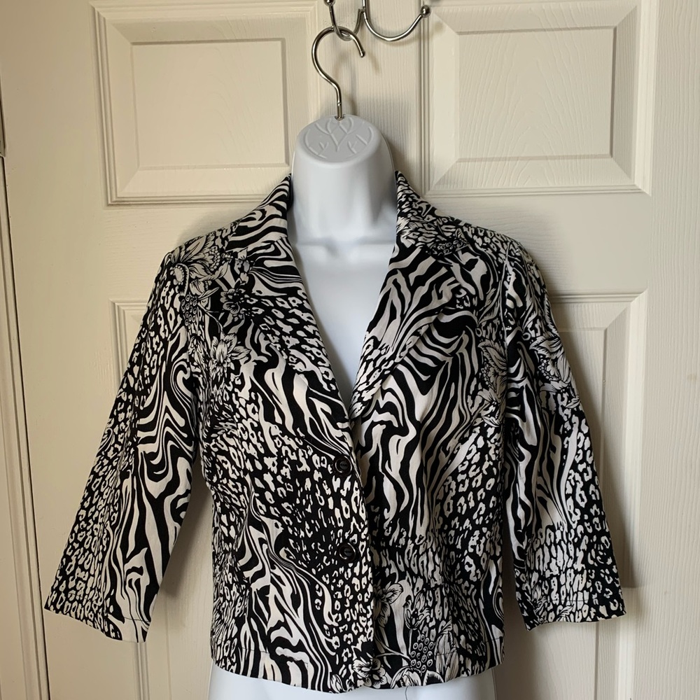 Nice floral/animal like print blazer